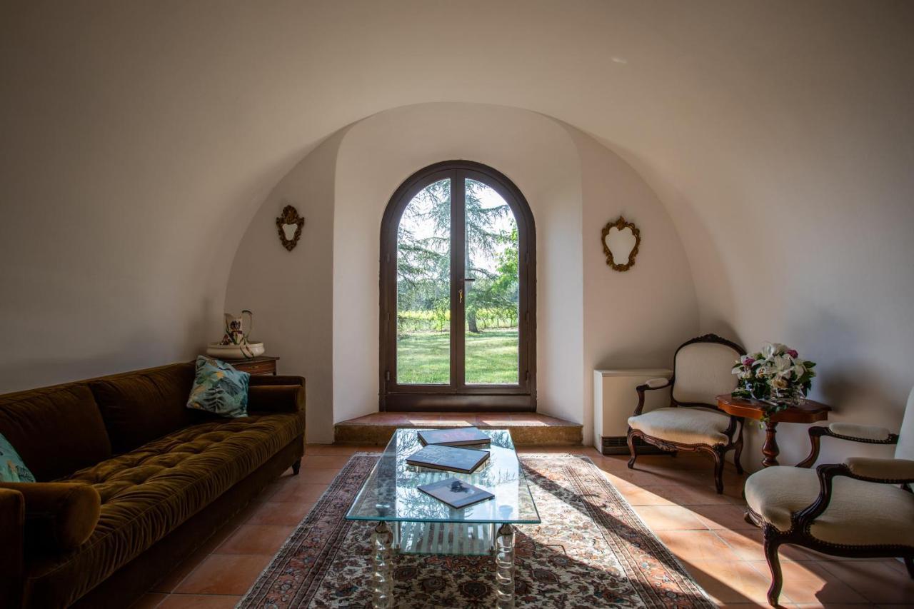 Chateau Saint-Pierre De Mejans Puyvert Kültér fotó